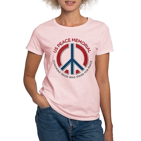 A person wearing a pink shirt

Description automatically generated